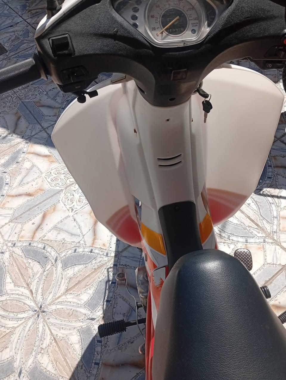 السلام عليكم لبيع سرفيز 
ب650
***********
مكان بلد
