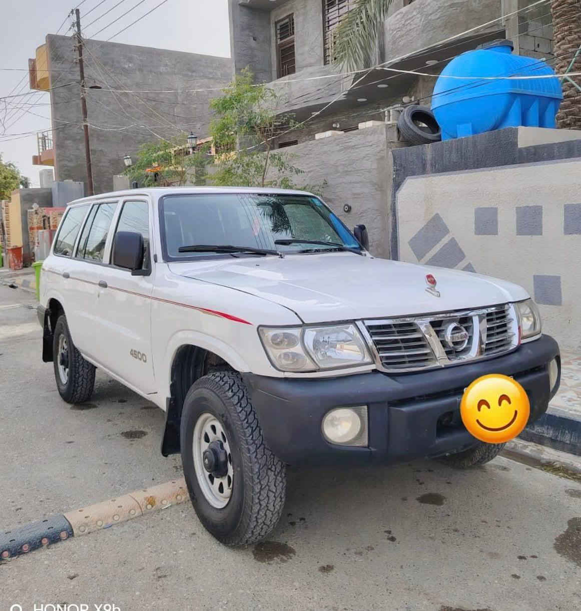 السلام عليكم سيارة للبيع بترول
مواصفات 
 موديل2001
رقم نكليزي سياره باسمي 
نضيفه تخم تاير جديد 
مال جناي محوره منظومة غاز 
كابريته بلادي 
غير متواجد على فيس 
مكلف بلنشر 
الاتصال على هاتف ***********
