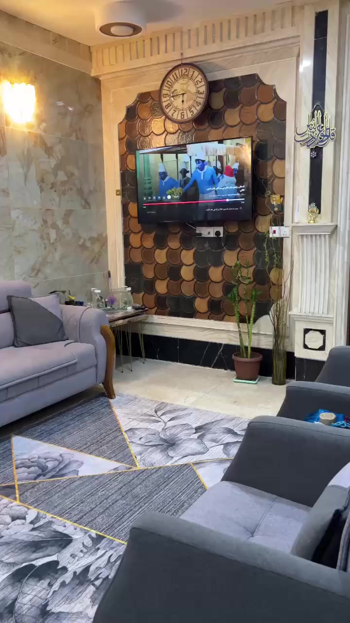 سلام عليكم يوجد شقق  مساحه 70 متر للبيع في محله 516 خلف بنايه اسيا تحتوي على غرفه وصاله ومطبخ وحمام وحولي مجهزه كافه خدمات دفئه وتبريد ومجهزه بل مطبخ الاتصال ***********
