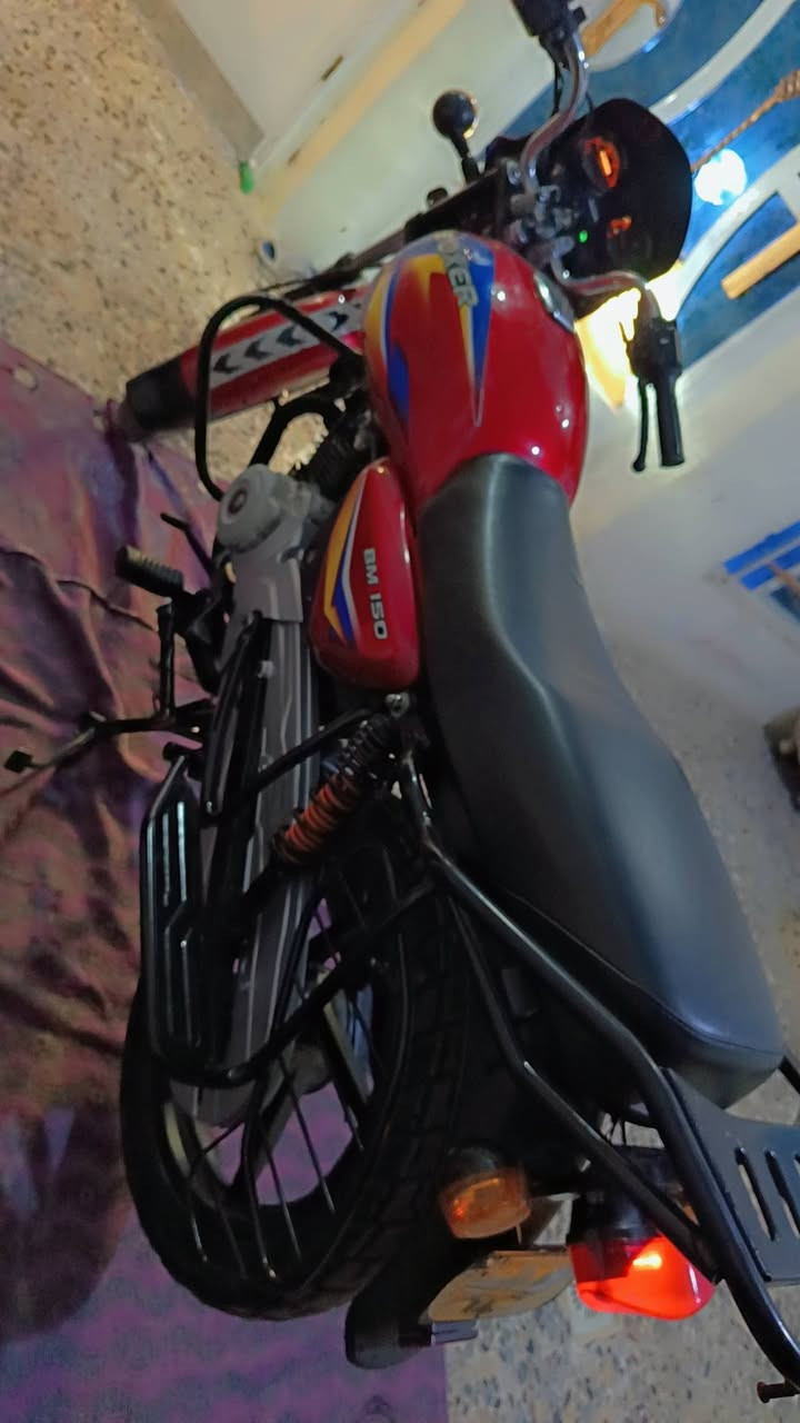 بوكسر كلاسك كفاله دراجه
تراي ززييرررووو
 موديل 21 محسوبه
 اوراق اصليه شرط ترقيم اي نقص مابيها دراجه 5 نمر شلعه و معدل لايت زنون 4 اشاير بريك امامي خلفي قفل ستيرن تاير خلفي جديد امامي جديد دراجه تجي تكلبه ما تكدر طلع بيها عيب واحد وذا معجبتك كروتك عليه / رقم الموبايل ***********
عنوانه بغداد مدينه صدر 
سعرها 1250 راح تكلي هواي تعال شوفه وكلبه وتكول والله حقه دراجه مال جناي مشايفه دلفري ابد اخت الزيرو أكرر
