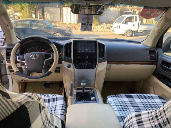 السلام وعليكم 
للبيع او للمراوس بسياره كوري
لاندكروز موديل ٢٠١٧ رقم أربيل الجديد باسمي
السياره بيه صفحه السايق صبغ
فقط
فتحه بصمه شاشه أربع كاميرات جلد كشن كهرباء سبعه راكب ٣ قطع تبريد  لد امامي لد خلفي ثلاجه
***********
مكانه بغداد الامين ٢ مجاور قاعه الزهاوي
