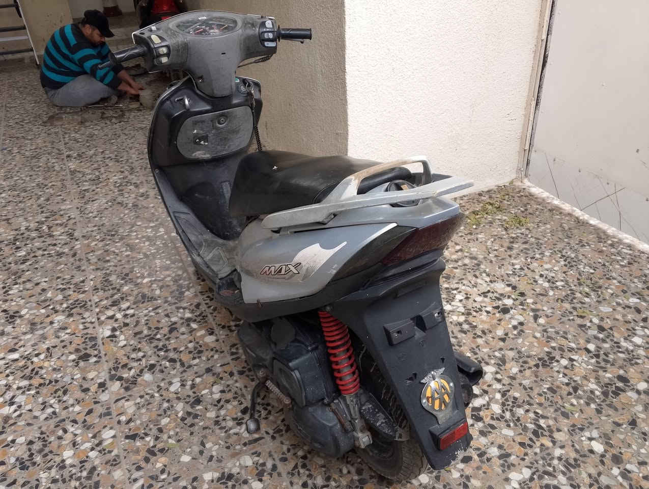 السلام عليكم دراجه ماكس للبيع كامله من كلشي كهربائيات محرك جاهزه 350 وبيه مجال مكاني الحريه ***********
