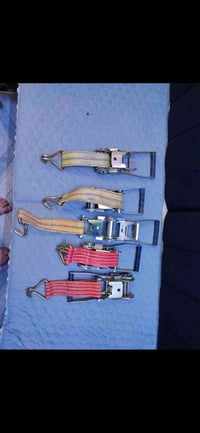 متاح • اكسسوارات سيارة