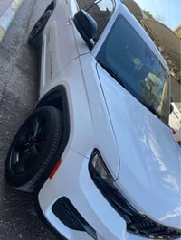 كراند شيروكي • لاتتيتيود بلاك توب • ٢٠٢٣