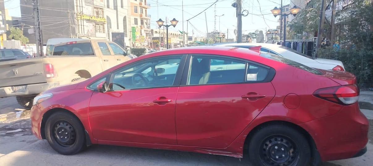 السلام عليكم كيا فورتي 2017 جاهزة رقم انكليزي هزة جديدة تبريد تدفئه محرك كير حدادية كفاله والسونار مرفق الاتصال مباشر على صاحب السيارة مكلف بالنشر
*********** مكانه بغداد الصحة
