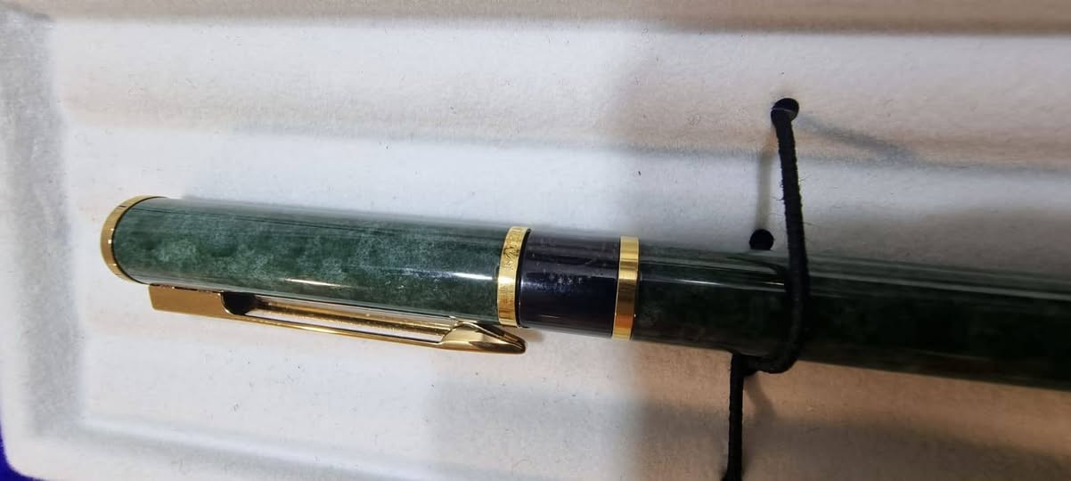 السلام عليكم  قلم سوفت فرنسي اصلي  ما مستخدم  سعر  ٦٥ الف


**إذا كنت صاحب هذا الإعلان وتريد حذفه لأي سبب، رجاءا أرسل رسالة إلى الدعم الفني**