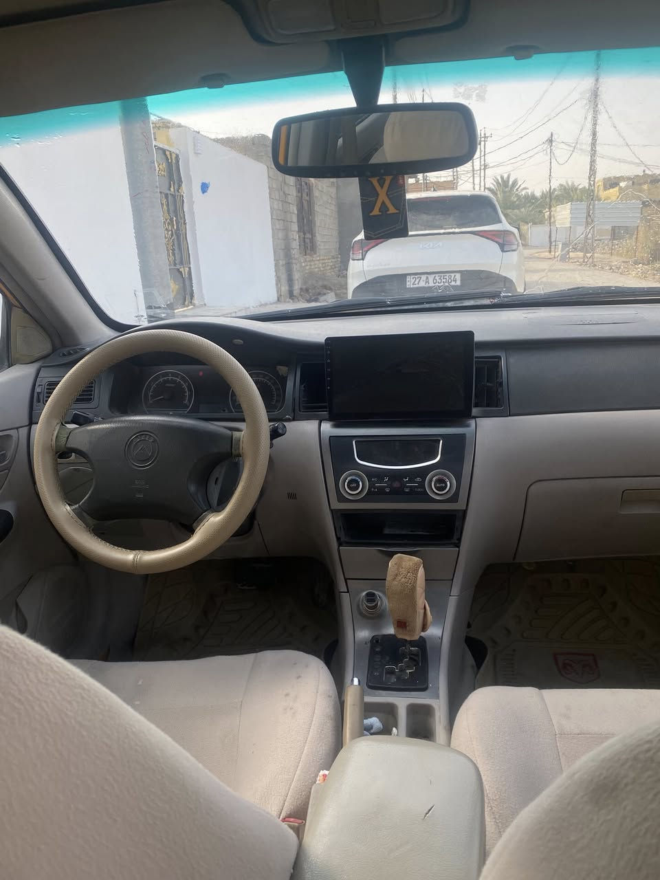 سلام عليكم جلي موبل 13سنويه صاقطه بل 23سياره نضيقه وحلوه تبريد شغال سعر 38وبيها مجال حك جيه مكان ناصريه سوك شيوخ رقم صاحب سياره ***********
