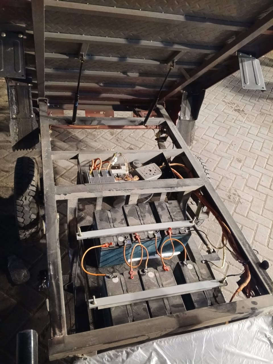 ستوته شحن للبيع زيرو  بطاريات سته اكبر حجم صار 15 يوم من مستعمله مكفوله من كلشي اخذته مليونين وربع صار 15 يوم من مستعمله السعر مليونين وميه بغداد مدينه الصدر مو شراي لا يتصال  ‭***********
