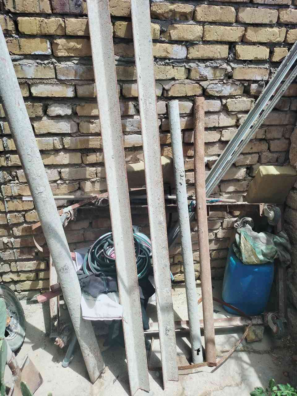 عربانه للبيع براميل عدد 2 للبيع شيلمانات للبيع للأستفسار الاتصال علئ الرقم ***********
