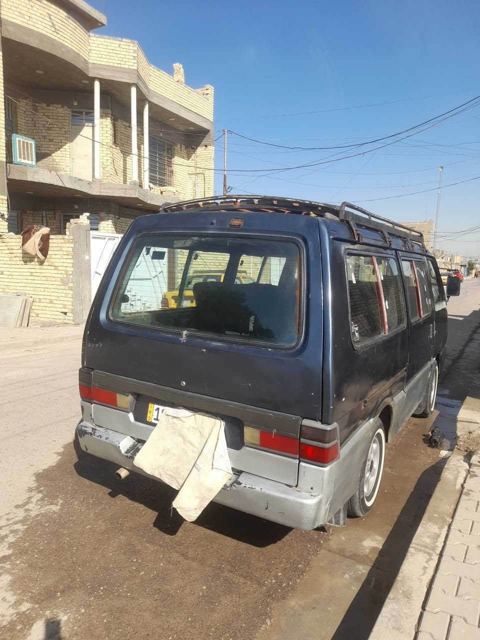 السلام عليكم كيه بسته للبيع المديل 1995
السياره حدادين جديده  تخم تايرات  جدد مكينه خيرمن الله 
اكسل كير مكفول السياره بسمي تحويل ثاني يوم 
*********** /الرقم بابل نكليزي  /فإن 
المكان بغداد
