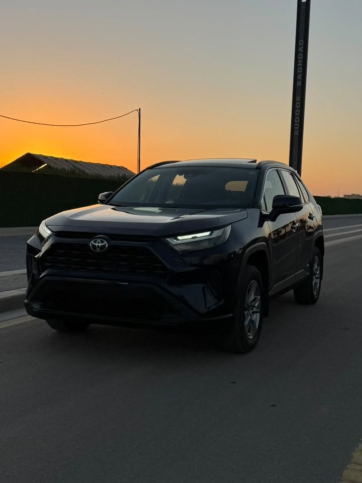 2024 TOYOTA .RAV4.  XLE 🇯🇵

                السيارة فول موصفات 1/1

حجم المحرك 4 سلندر (2.5L) هايبرد 🔋 
مواصفات XLE :
فتحة السقف ( سيلايت ) 
بصمة تشغيل 
صندوق كهربائي 
رادار أمامي
تحديد مسار
تدفئة كشنات 
كراسي تحكم كهرباء
تدفئة استيرن 
رادار جانبي (نقاط عمياء)
رادار خلفي
اوتو ستارت (Auto start)
اوتو ستوب(Auto Stop)
هاند بريك بصمة
اوتو هولد(Auto Hold)
تحكم وضعيات القيادة ECO,NORMAL,SPORT
مانع انزلاق+ABS
حساسات خلفية+كاميرا
تحكمات استيرن
اشاير بالمري 
لايتات زينون و عدسه 
بلاكتور زينون 
تبريد قطعتين 
وبقية مواصفات XLE المعروفة
السيارة ماشيه :  (22 الف ميل)
الضرر فقط بنيد و جاملغ امامي 
عليها نانو ضمان 3 سنوات 
  وارد امريكي  دخول جديد 
مرقم اربيل  تحويل مباشر

 
مكان السيارة / بغداد البدور و اليرموك
للاستفسار

***********
