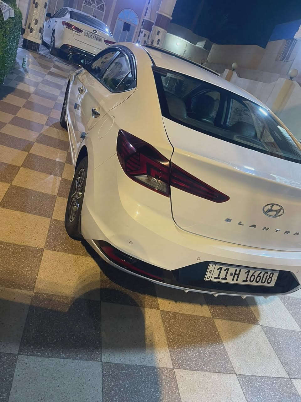 السلام عليكم
النترا 2019 خليجي شكل 20 مكفوله كفالة عامة عدا تكحيل بالدوسه شي بسيط 
فول مواصفات 
فتحة سقف 
بصمة تشغيل بصمة ابواب وجنطه 
كاميرا خلفيه 
حساسات امامي وخلفي 
 4 أنظمة قيادة نورمال - ايكو - سبورت- سمارت 
مكينه 2000 دوش ما مفتوحه بلاديه كير كفاله ماشيه 152 الف 
رقم بغداد الدولي باسمي تحويل ثاني يوم 
مكانها بغداد التاجيات 
السعر 162 وبيها مجال 
***********
