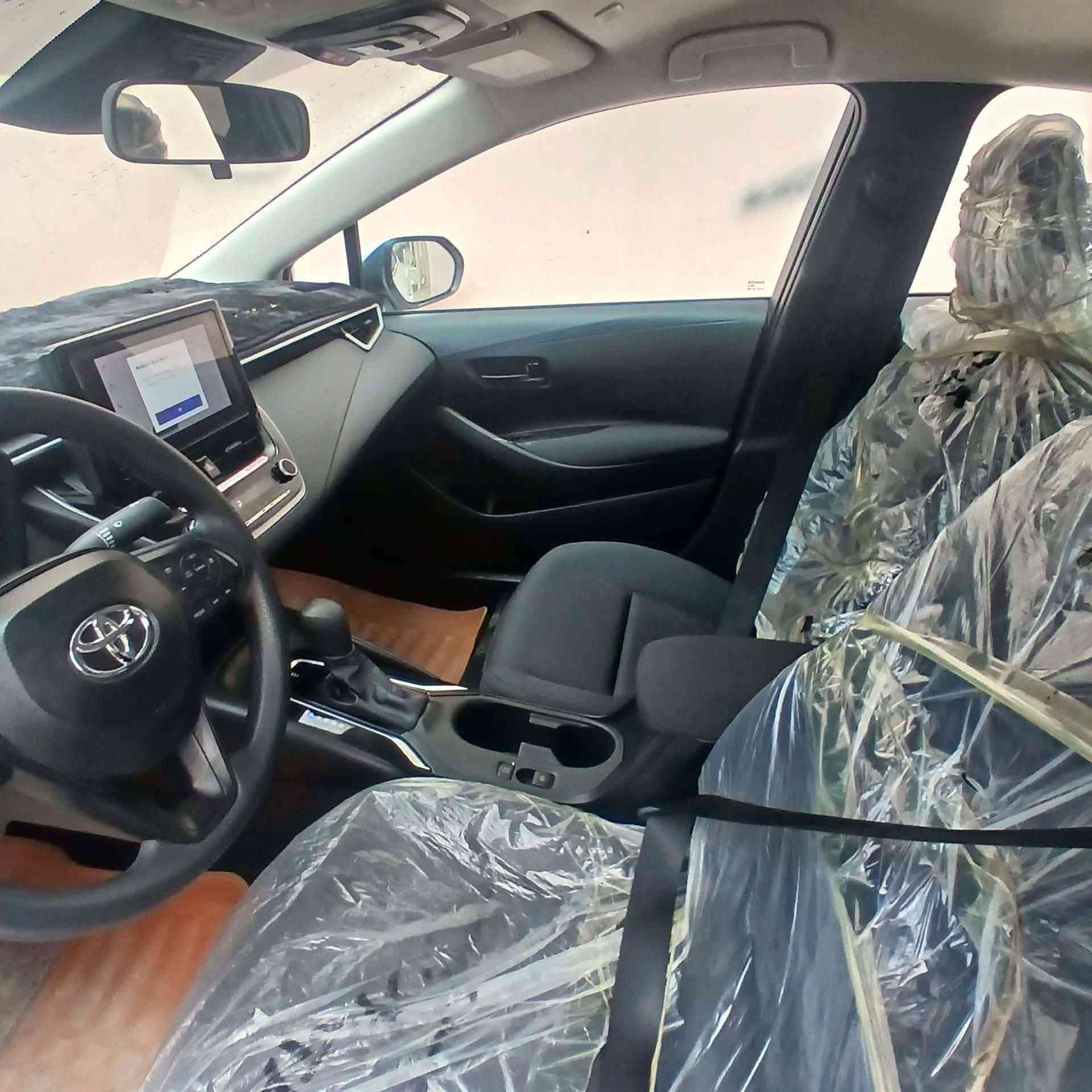 السلام عليكم
كورلا موديل 24 امريكي  بدون ايرباك ماشيه ٥ الالف الضرر حافه البنيد وحافه الجاملوغ رقم بغدادا 
مكان ديالى بعقوبه
الاتصال
***********
بيع مستعجل
