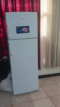 ثلاجه • نضيفه • استعمال شهر