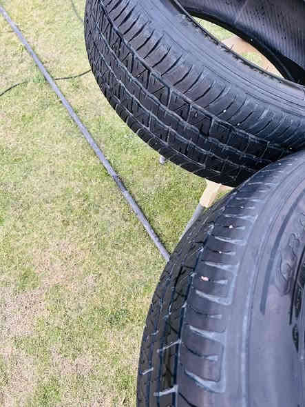 تايرات أربعه لاندكروز 2022 دنلوب ياباني  فقط تاير واحد بي فتيله والباقيات حته ركعه مابيهم 265/55/R20 للبيع السعر 350 وبيه مجال مكاني بابل ***********
