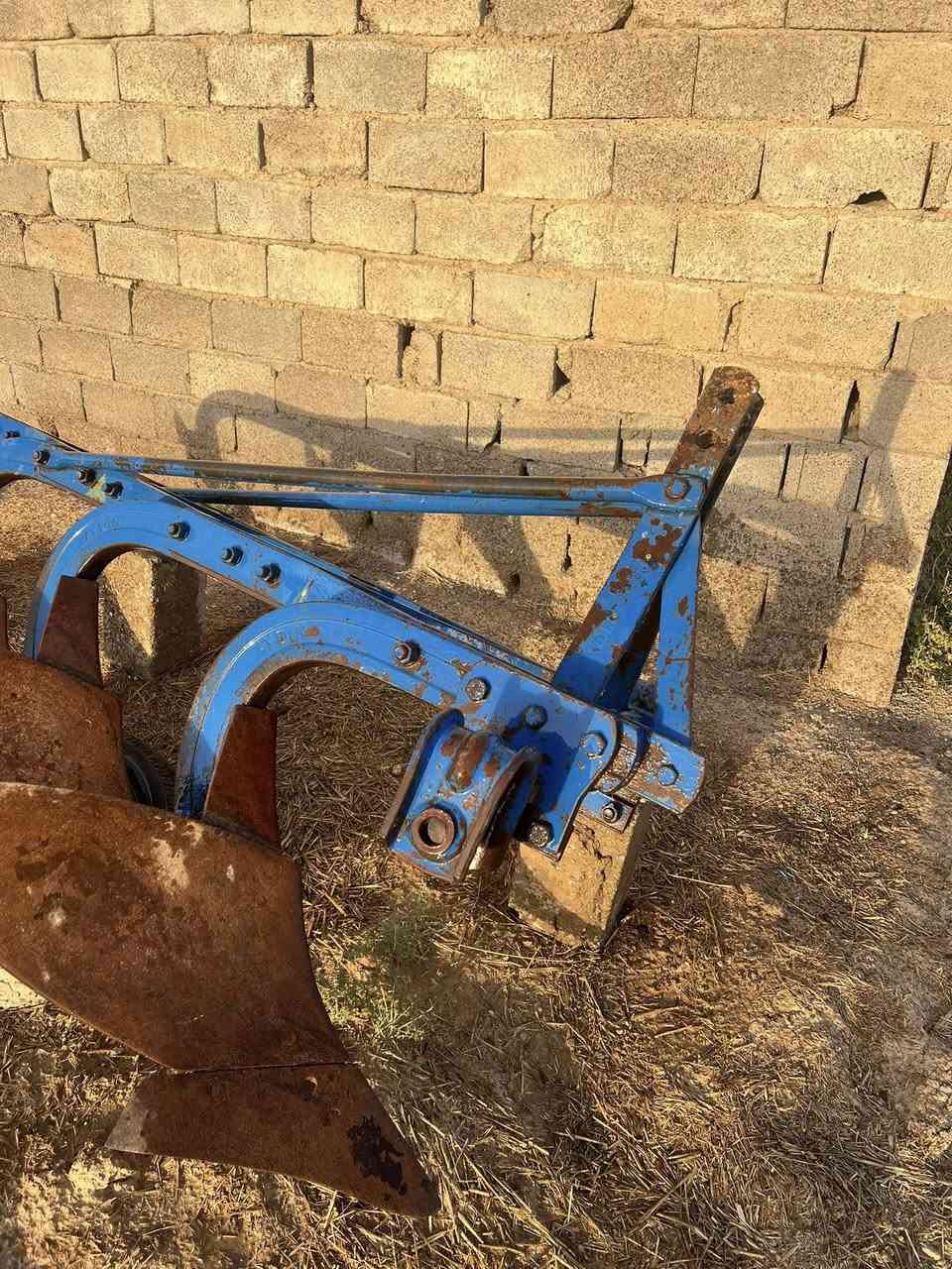 ألسلام عليكم فدان ألبير للبيع مكفول من كسر وعواج ولحيم حجم 12ألسعر 2250 وبيه مجال المكان ميسان علي الغربي 
***********الاستفسار
