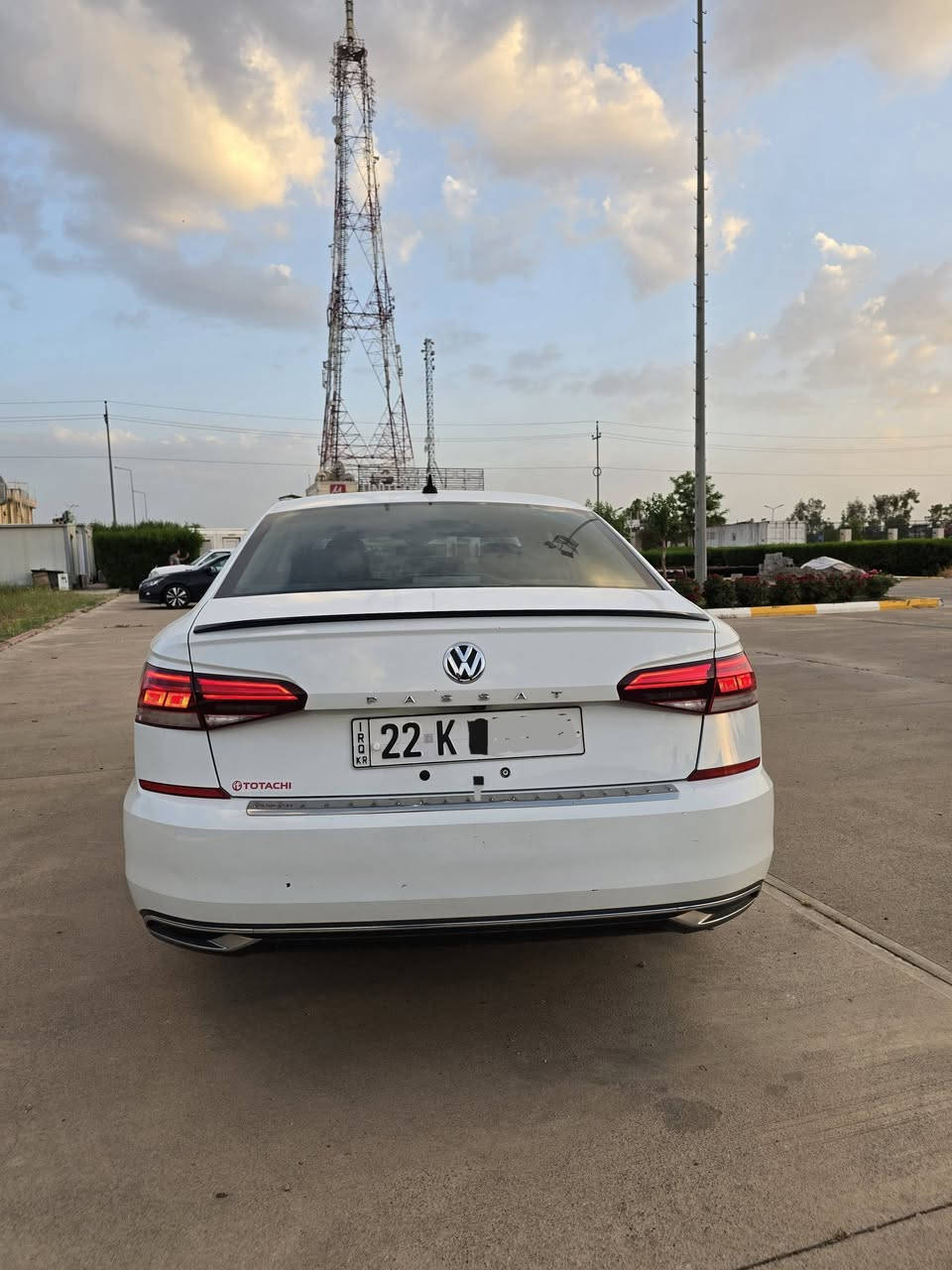 PASSAT2022 فول فول مواسەفات ٤٧مایل رۆیە چاملغی لای سەکنی بۆیاغە بێ ژۆرێ بێ ئیرباک ئیرباکی نەتەقیوە بەشەرت ٣جێی بچوک پیدی ئار سەیارە زۆر جوانو خاوێنە m *********** وەتسئاپ فایبر

