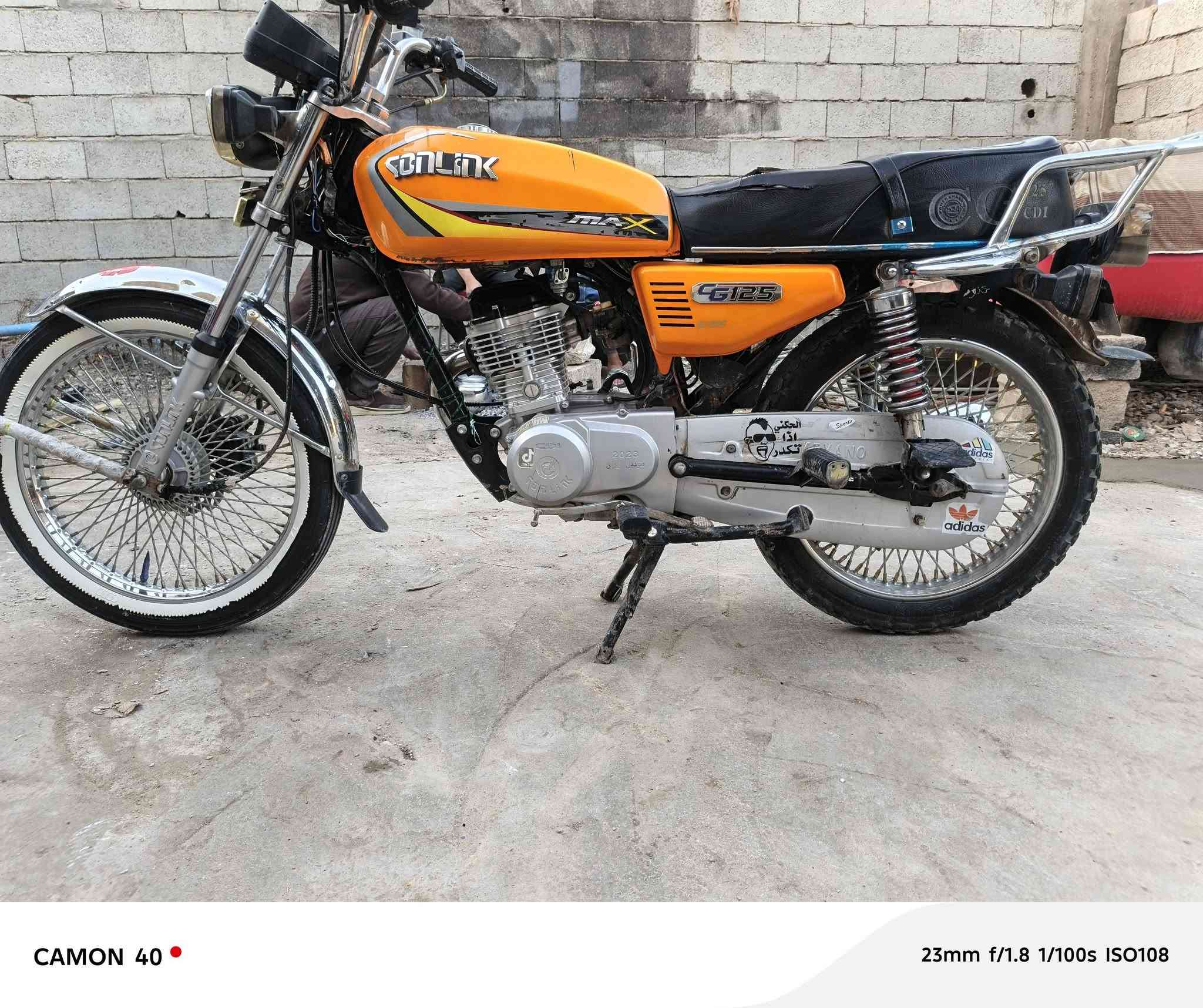 اعاده نشر بسبب الوعد الكاذبه السلام عليكم دراجه للبيع النوع سولنك باب اول وزن ثقيل الدراجه بعدها على وضع الشركه مناقصها برغي واحد شغل وامشي  الموديل 2023الدراجه مال بيت السعر 500وبيها مجال للطيبين رحمه لوالديك مو شراي اعبر المنشور لا تكسر بمال العالم شراي ادخل خاص او اتصل بل رقم ***********
