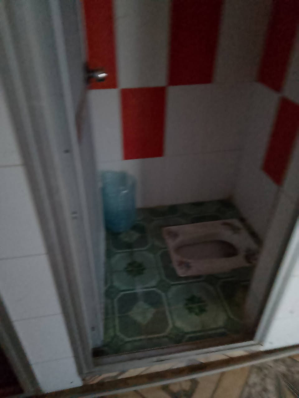 بيت لايجار حاجي اوه قريب مركز سيوان قاط ثاني لاستفسار لايجار 250الف ***********
