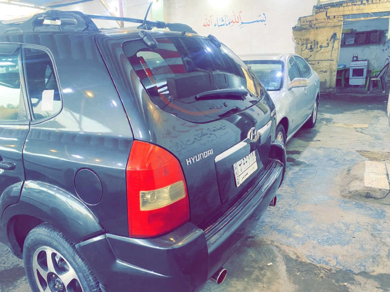 سياره توسان ٢٠٠٨ امريكي السيارة نظيفة وحلوة مكينة ٢٧٠٠  تنسى الصرف بيها تدفئة تبريد حدادية جديده 
كير محرك كفالة السيارة مصبوغه احزام للجمالية تخم تاير جديد جواها 
سعرها ١١٠ وبيها مجال للشراي 
للتواصل ***********
واتساب ***********
رقمها بغداد بأسمي
