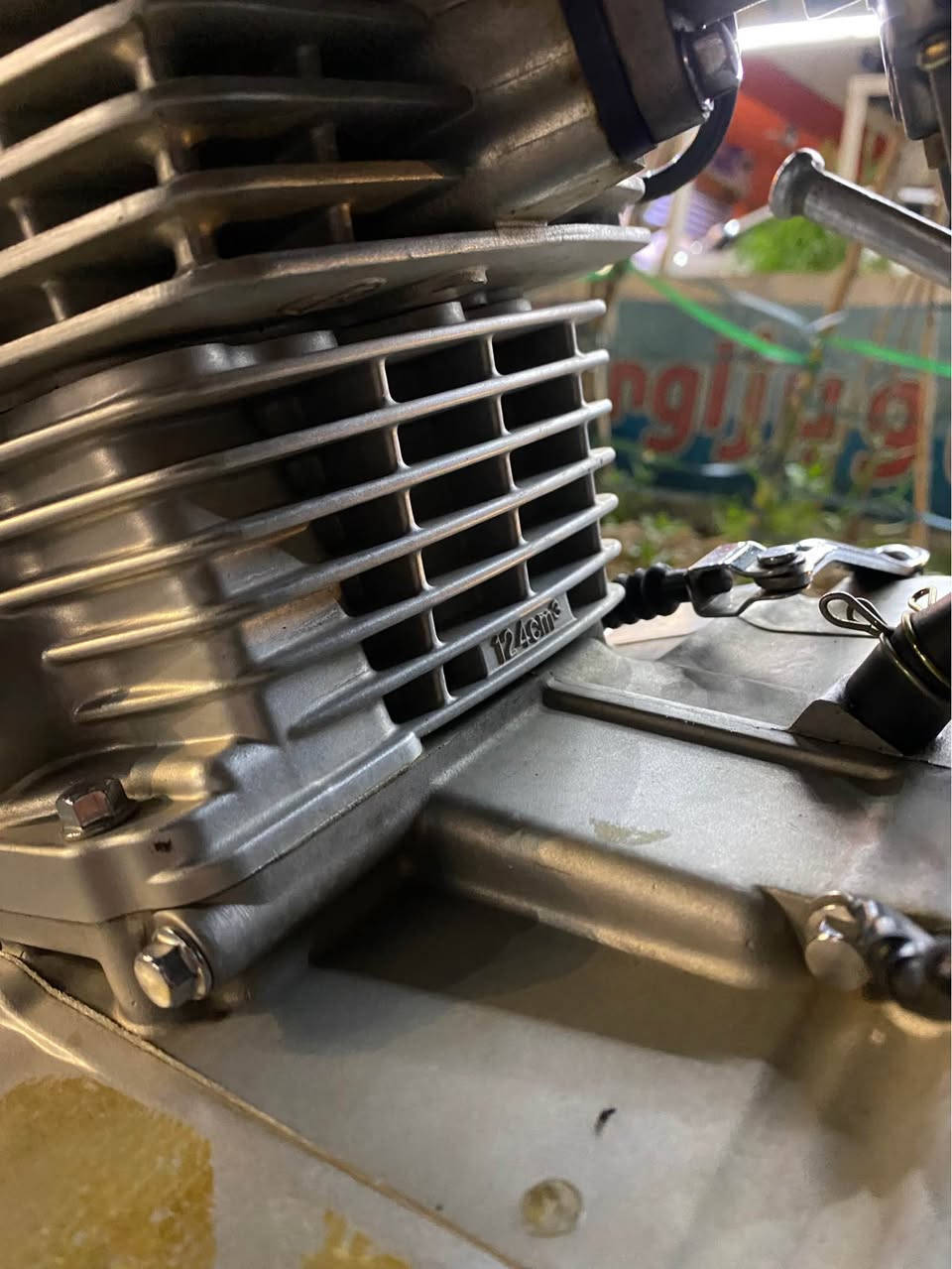 سڵاوی خواتان لێبێ
ئەم ماتۆرە بۆ فرۆشتنوو گۆڕینەوە
سۆنلیک
هەموو گیانی ٢٠٢٣
ماتۆرەکە گێچوو لایت بوە کراوە بە کراس
ئەقدوو مەنەفێستی ئەسڵی لەگەڵە
تاقمێکی جوانی لەسەرە 
کوشنی Cdi
ساڵۆنسای Mkz
دەستکاریەکی جوانم کردوە
دیشلی دواو پێشەوەم بۆ گۆڕیوە
لە ٤هەلنەسا نەتەوێ
نە رۆن نە دوکەڵی نیە 
تاقموایەری شەریکەی لەسەرە
ماتۆرێکی بێکێشەیەو بێ مەسرەفە
ماتۆرەکە لە سلێمانیە 
سعری ٤٣٠تۆزێ مەعامەلیە
لەمەش هەرزانتر هەیە سەرم مەیەشێنەو مەیکرە 
لەگەڵ رێزم
دڵن❤️ السليمانية, العراق


**إذا كنت صاحب هذا الإعلان وتريد حذفه لأي سبب، رجاءا أرسل رسالة إلى الدعم الفني**