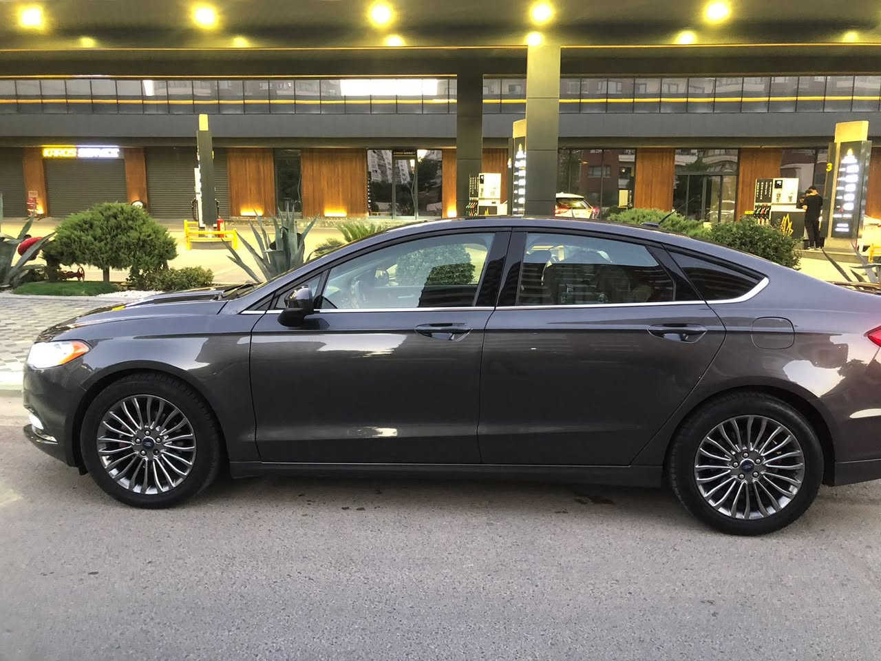 ‎فورد فيوجن 2018
‎مكينة 2.5
‎اللون نفطي
‎3 شاشات
‎المواصفات والإضافات:
‎فورد فيوجن
‎– تحديد سرعة
‎– تحكم من المقود (صوت)
‎– تراكنشن (مانع انزلاق)
‎– كود أبواب
‎– مقاعد جلد
‎– مقاعد كهرباء
‎– مقاعد تسخين
‎– مرايات تسخين
‎– نظام لمس
‎– تشغيل بصمة
‎– سياقة مريحة
‎السيارة عدنا من فترة ومسوّية سيرفس كامل
‎بيها قطعتين صبغ فقط
‎8 أوراق غرامات بها ترجع بعد المعاملة
‎الويلات والدعامي سويت تيتانيوم
‎السعر: 134
‎رقم الهاتف: ***********
‎مكان : السليمانيه
