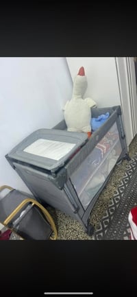 سرير أطفال • استعمال قليل • حتى ٥سنين