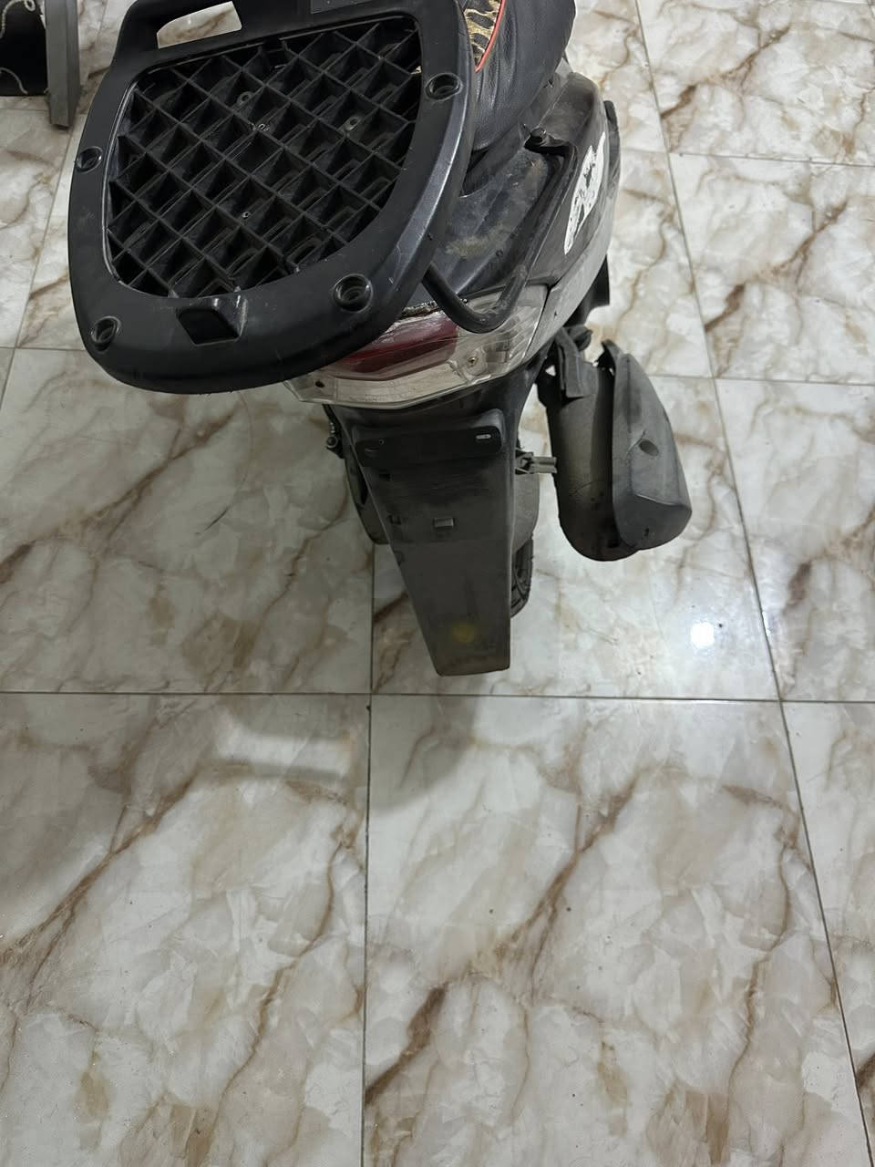 ماكس للبيع كفاله عامه برغي ممفتوح بيها نضيفه كلش مكينه خرسه متنسمع شراي اتصل ***********
العنوان بغداد شارع حيفا 
السعر 600 وبيها مجال
