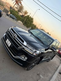 سياره لاند كروز2019 فول سياره كفاله عامه شركه ساز  6سلندر. 07833770085