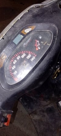 ماطور ياماها صاروخ لبيع أو مراوس  السعر 160 وبيهامجال رقم صاحب لماطور ...