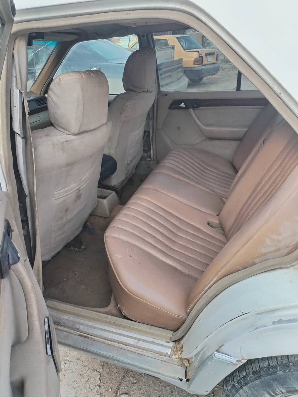 البيع مارسيدس، مكينته وكير مكفولات، مل، بطه، 3000،صاحبهه،متوفي،رقم،واصط،حدايه،جديده،مع،تخم،تايرات،كهربايات،شغاله،،،،،،،،،،،السعر،٢٢،العنوان بغداد تقاطع النهروان ***********
