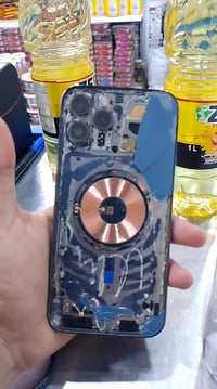 ايفون 12 pro max 256GB بصمه وجه شغاله يحتاجله شاصي وشاشه فقط سعر ١٥٠ م...