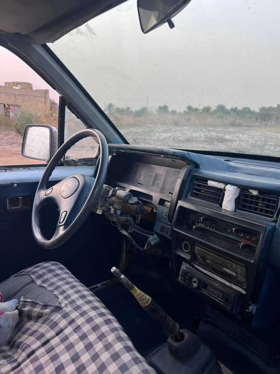 نيسان 1991
***********
سلام عليكم موديل 1991 سيارة معمره تعمير كامل كهربائيات كشر كلشي جاهز حدادية محركها البلاد سنويتها ساقطة وبيها فطر زغير كلش وملحوم ماعليه شي السعر 22 وبيها مجال
 مكاني ناصريه
