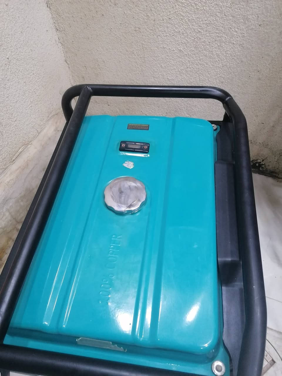 سلام عليكم مولد كابوته اكس بانزين وطيك وياها كابريته تشتغل ع غاز قنينه تكفي حته شهر مع حمل موديل المولد 11000
سلف+ هندر+ ريمونت تشغيل 🔛 واطفاء عن بعد عدد الامبيرات 35 امبير ملف نحاس دبدوب رجعت عليه كهرباء وحركت ملف وبدلت ملف جديد اصلي 250 الف يعني شغل مضبوط بس شحن خارجي مامرجع فيش مو باتري لا طبيعي يشحن اكو شحن خارجي مثلا تريد تشحن باتري شي مال سياره هاذ ماربطو فيش ملاته و لله شاهد مولد مشتغله 55 ساعه موجوده بيه شاشه و جايبه من وكيل وصل موجود بصور  وتشغل سبالت عدد 2 طن ونص وبيت كله شرط فحص وياها باتري جديد بعده مافاتحه من كارتون لان ماشغله مره رحده مبدل دهن مالته تريد تجي يمي تشغله ساعه او ساعتين  كامله وتشوفه 35 امبير حقيقي شرط فحص ورحمه واديكم لحد يكلي شبيه مابيه كلشي كاتب وكلشي واضح عنوان بصره جزيره سعر ماخذه مليون وربع وحاليا بسوك مليون 150 الف اليريده يقيم بما يرضي لله وانشاء الله ماقصر بس بدون كسران سعر اعتبره سلعتك جزاكم لله خير  *********** وتساب + اتصال
*********** وتساب فقط
