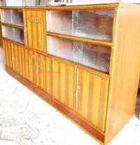 بوفيه مستعمله مترين ونص تسكام للبيع ويوجد خدمة توصيل 07728713000