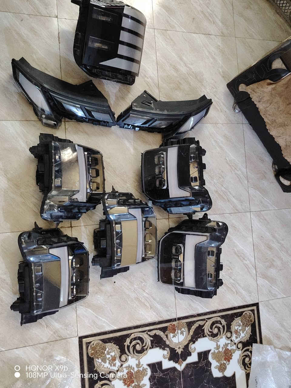 السلام عليكم شباب يوجد لدينا لايتات هونداي بلسايد موديل 2023 2024 2025 2026 يوجد توصيل جميع المحافظات التواصل أو الاستفسار *********** يوجد واتساب 
*********** يوجد واتساب
العنوان ناصريه حي الصناعي البلوك الأول
