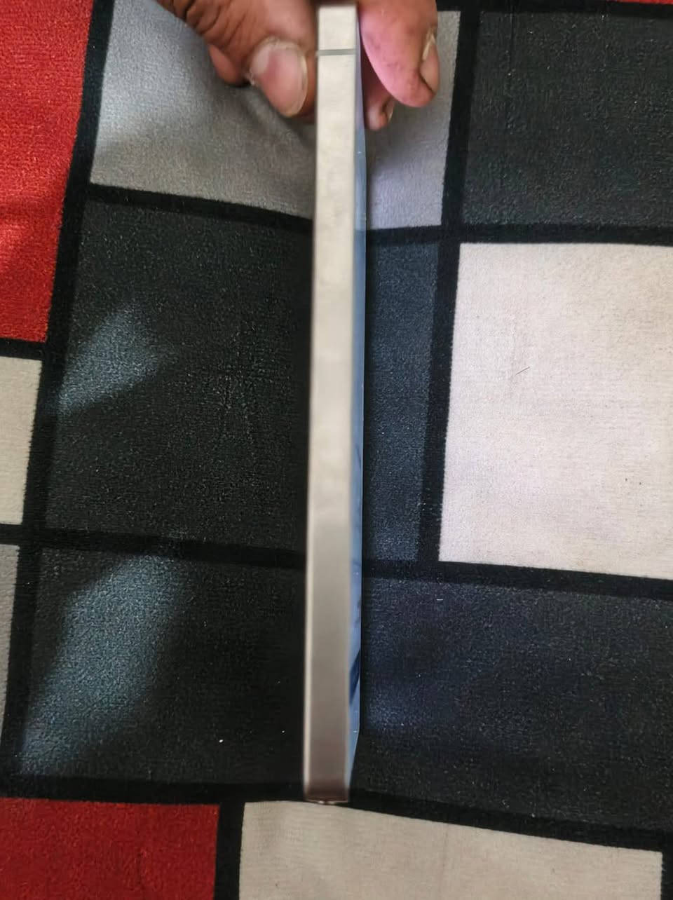 S25 الترا 512 شرق اوسط  معه كيبول بدون كارتون زلغ واحد ما بيه بشرط فحص بغداد السعر 1350 قفل
***********
