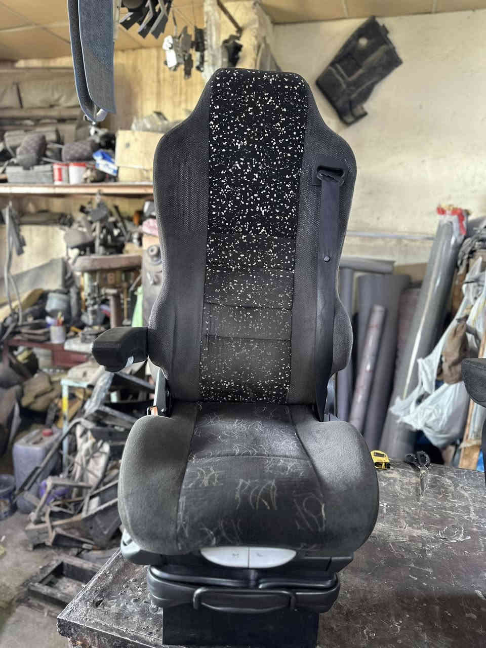 سلام عليكم كشنات اسايق هواء مكان كربلاء حي صناعي   ***********. ***********
