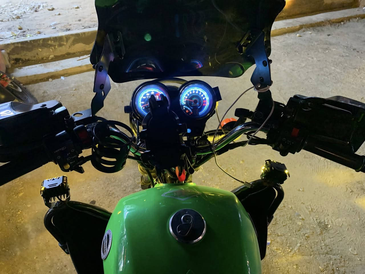 سلام عليكم 
دراجة دايون نفخ موديل ٢٠٢٥. كفاله عامة كل نقص ما بيها ومزود عليها بهواي شغلات الجنايه عمي لا تفوتوها شخط ما بيها ودراجة اقتصادية معنى الكلمة 

السعر 1500. 
 الشراي يتصل وبي خير ويدلل 

***********
