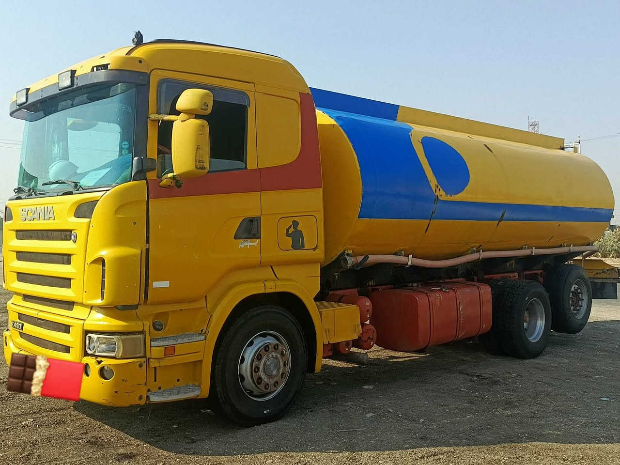 السلام عليكم ورحمة الله وبركاته سيارة للبيع موديل ٢٠٠٦ مكفوله كفاله عامه تانكي سعة ٢٥ الف لتر السيارة جاهزة كبل للشغل مكينة انجكسن ستندر لا صرف ولا بخار شرط التحويل رقمه أربيل للاستفسار اكثر الاتصال على الرقم التالي ***********/***********
