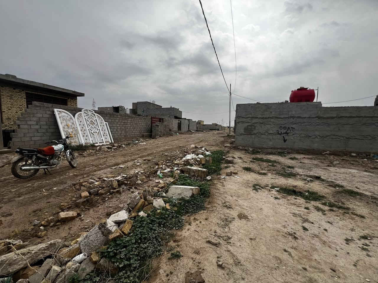 قطعه ارض مساحه٤٠٠متر موقعه حي الحكيم شارع بيت زرزور
للاستفسار اكثر ***********
***********
