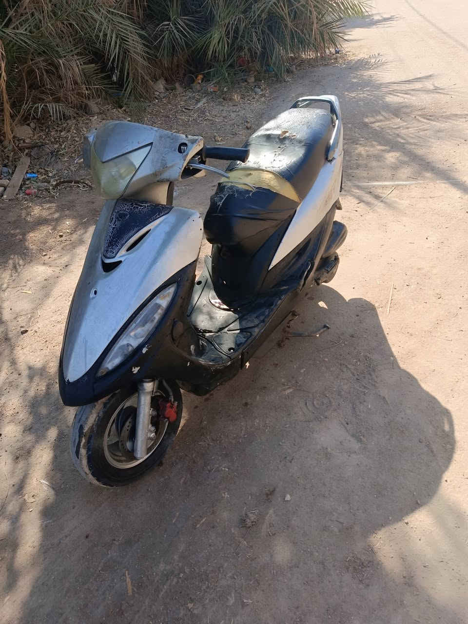 السلام عليكم دراجه جي فور للبيع عنواني ناصريه مركز السعر خاص أو تصل *********** مفتوحه مره وحده نقص باتري تشتغل هندر
