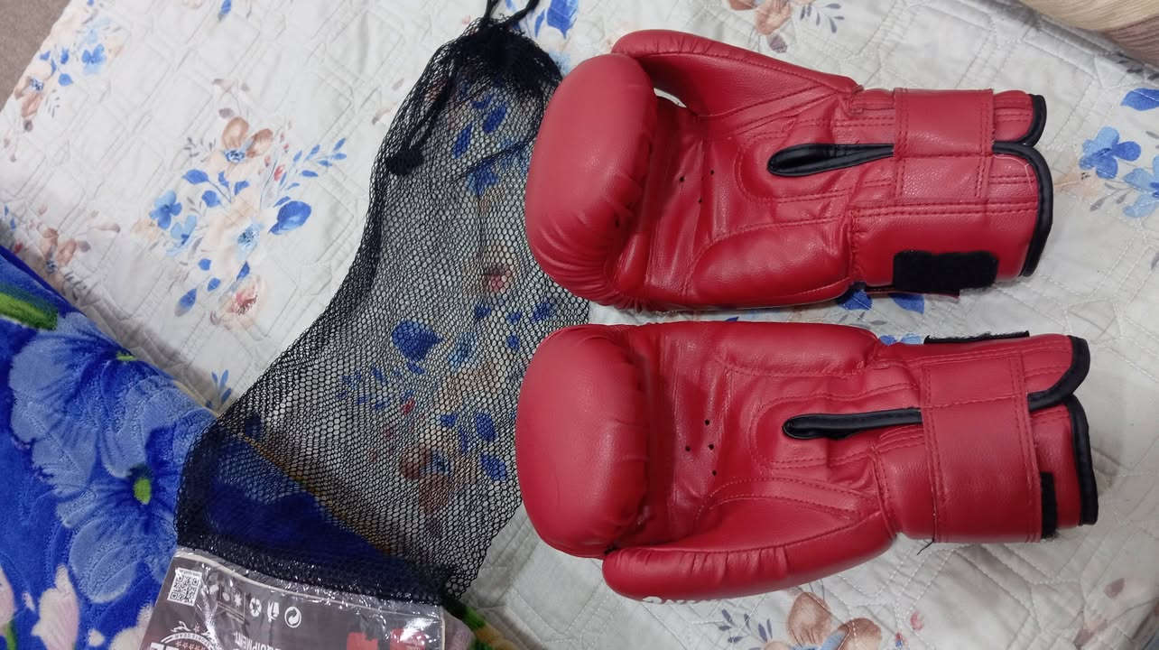 كيس ملاكمة الاصلي ماركة فينوب مع قفازات ودريس كامل يلبس لحد عمر ٢٠سنه أخذته ١٢٥  ب٧٥ الوزن ثقيل


**إذا كنت صاحب هذا الإعلان وتريد حذفه لأي سبب، رجاءا أرسل رسالة إلى الدعم الفني**