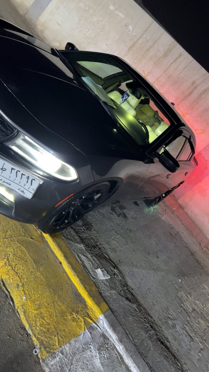 سلام عليكم للبيع جارجر ٢٠١٦ وارد امريكي بدون ظربه اخت لكلين بيه جاملغ خلفي ولباب لخلفي مرشوشه كلير اثر تفحيط ب امريكا وبيه خشم لجاملغ الامامي فقط بدون ايرباك بدون معجون جاهزه سياره من كل شي تايرات وحداديه وكهربائيات كير ومكينه خير من الله مواصفات sxt شاشه كبيره كشنات جلد ابيض تدفئه كشنات تو ويل تشغيل عن بعد ومواصفات لبقيه معروفه السعر ١٧٨ ورقه بيه مجال بسيط للاستفسار الاتصال على لرقم ***********
