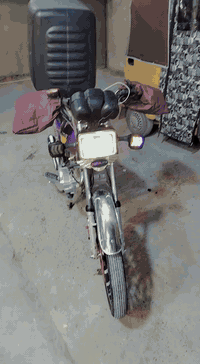 دراجة ٢٠٠ • موديل ٢٠٢٥ • عداد إلكتروني