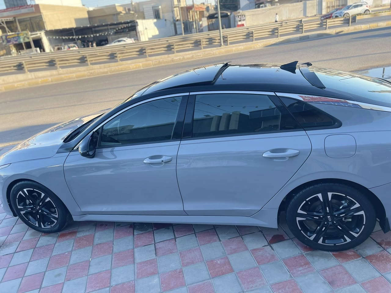 كيا كي فايف جيتي لاين / KIA K5  GT LAIN
موديل 2021 /سمنتي المرغوب/بارد قليل في مكانين فقط 
كفالة من الصبغ او تبديل /بدون ايرباك 

 محرك 1600 تيربو المرغوب / رقم اربيل الانكليزي

ــــــــــــــــــــــــــــــــــــــــــــــــــــــــــــــــــــــــــــــــــــــــ

فول مواصفات السيارة Gt lain 

بانوراما / بصمة تشغيل / بصمة ابواب وصندوك / اوتو هولد 

تشغيل عن بعد / رادارات جانبية / مانع تصادم / بك لايت لد 

كامرة خلفية / كشنات جلد / هاند بريك بصمة / تحديد مسار  

تحكم استيرن جهتين / شاشة اصلية / لد امامي / دركة D

مانع انزلاق / كرسي كهرباء / درايف مود / لايت 4 عدسات 

ويل كب كروم / تبريد منفصل / شاحن واير ليس / زينون

صندوك ذكي عند الاقتراب / اشاير بالمري / قيادة ذاتية 

ويل كب حجم 18 / مري اسود / كشنات ختم GT LINE

السعر ***********
