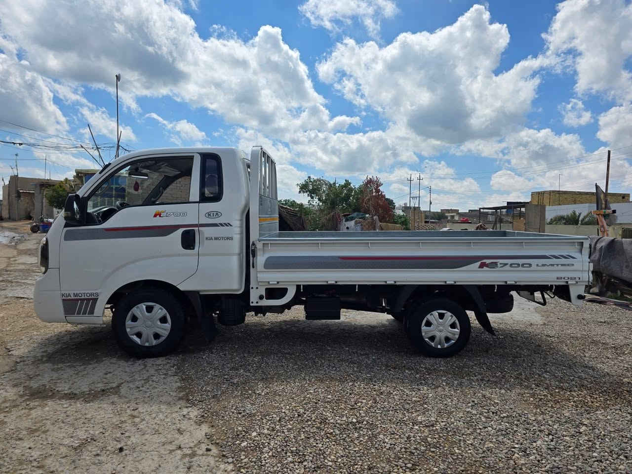 سلام عليكم كيه بنكو مديل2021 مكفولة كفاله عامه من مكينه وكير وشاصي تبريد❄ تدفئه شغاله رقم بابل حداديه جديده بمعنه الكلمه مالت جناي رقم ***********
