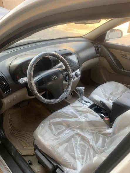 النترا موديل 2010 محرك 2000 رقم اربيل وهزه جديده 
بيها صبغ قطعه ونص فقط وبدون معجون 
السعر ب110 وبيها مجال 
الرقم ***********
