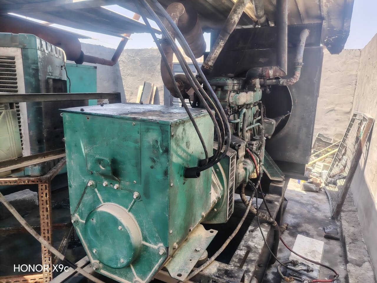 فالفو ج١٠ توليد ١٥٠ بلادي مكينة ستندر بيه بخار راديتر وانتر كل جديد السعر ٣٠ وبيه مجال لشراي مكانه ديالى ***********
