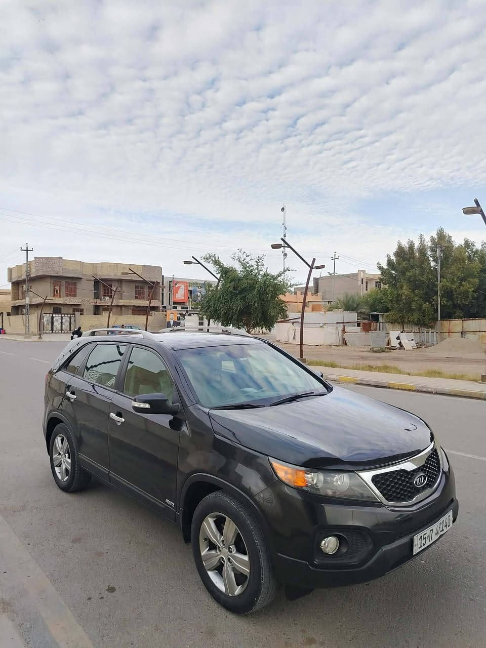 السلام عليكم سورنتو 2013 وارد امريكي  فول مواصفات  رقم انبار تحويل ثاني يوم مكينه 6 دوش  سلندر لاتبخير ولا تنقيص كير جديد  بيها حادث امريكا  جاملغ وبنيد وبالعراق مصبوغ قبق الخلفي بدون معجون بس رش تخم تاير جواها صدرها جديد غرفتها كلش نضيفه يرهم مراوس بسياره صغيره  حسب القناعه محتاج فرق مكاني الفلوجه ***********
